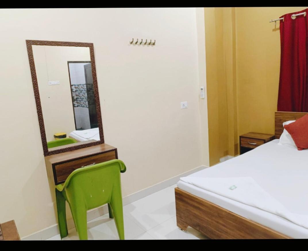 Lotus Paying Guest House Βαρανάσι Εξωτερικό φωτογραφία